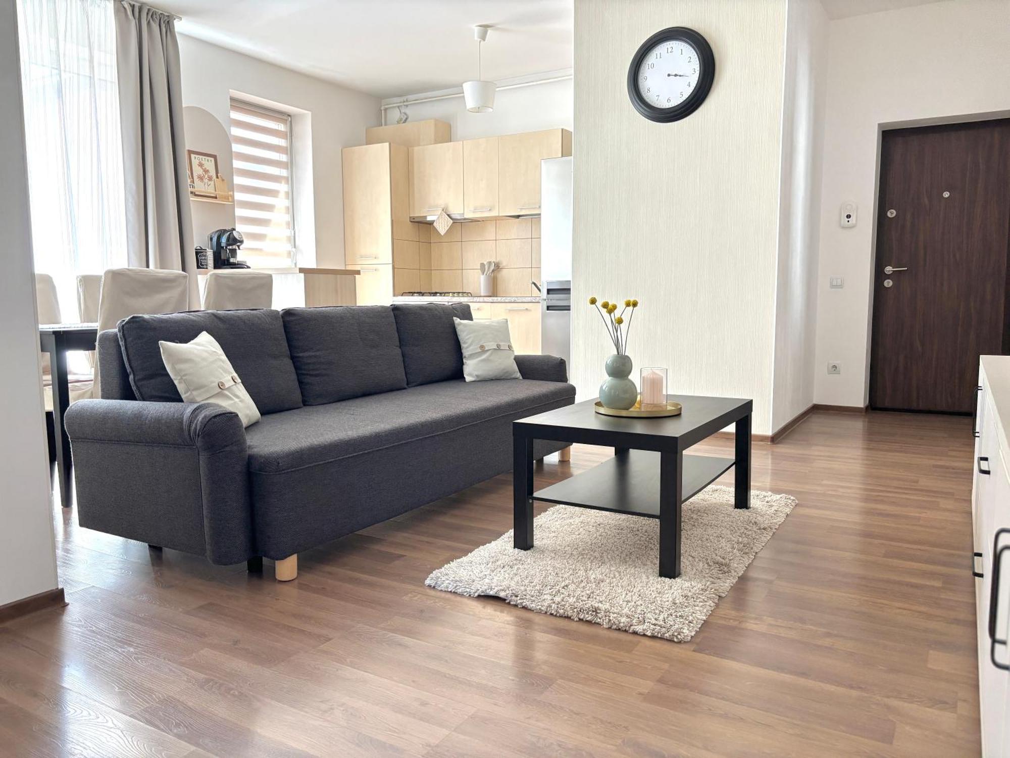 Wanderlust Home Cream, Rasnov Apt For 4, Wifi And Free Parking Exterior foto