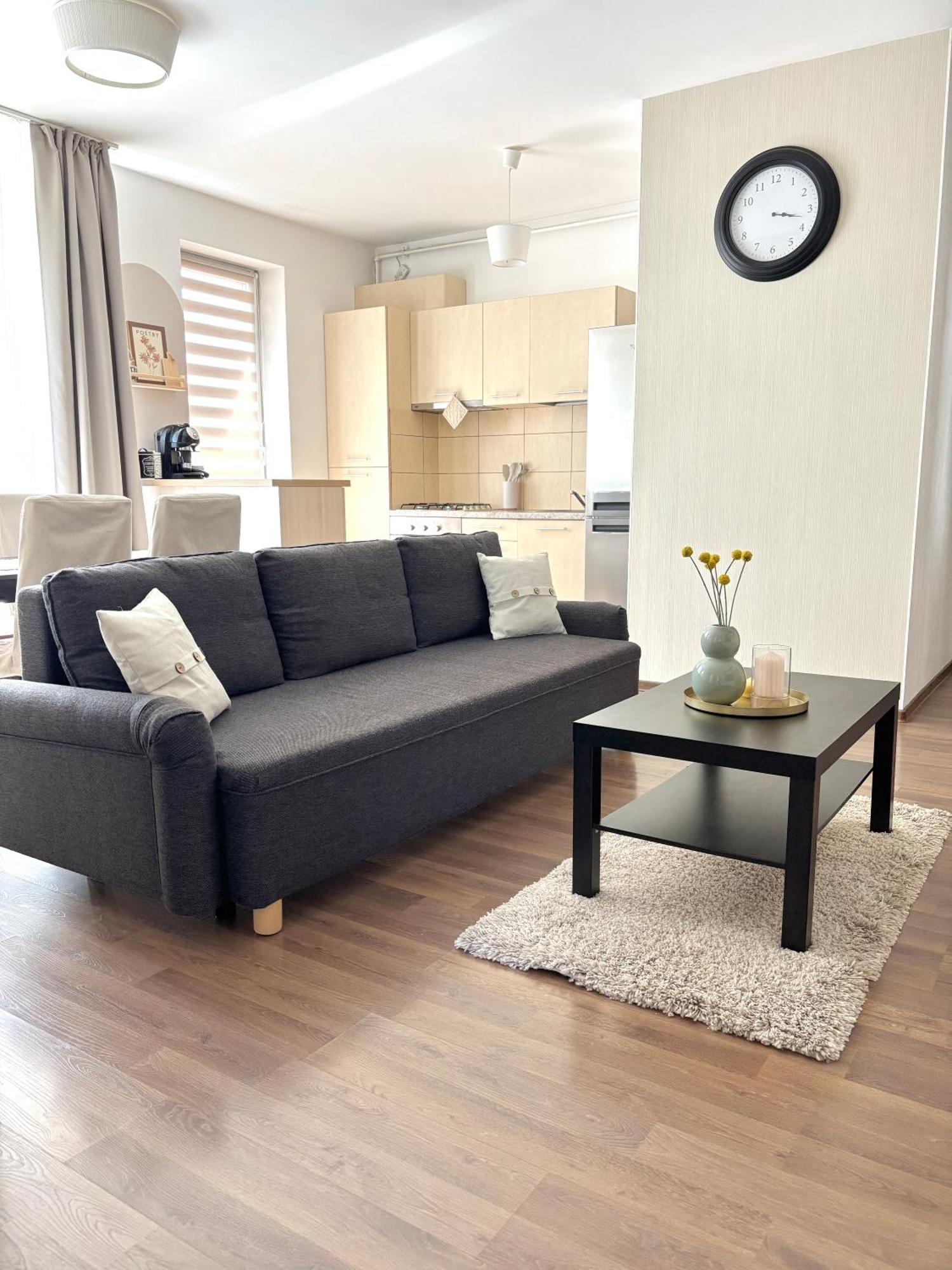 Wanderlust Home Cream, Rasnov Apt For 4, Wifi And Free Parking Exterior foto